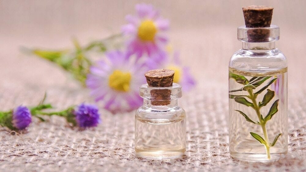12 huiles essentielles anti douleur 1 guide des huiles essentielles anti douleur